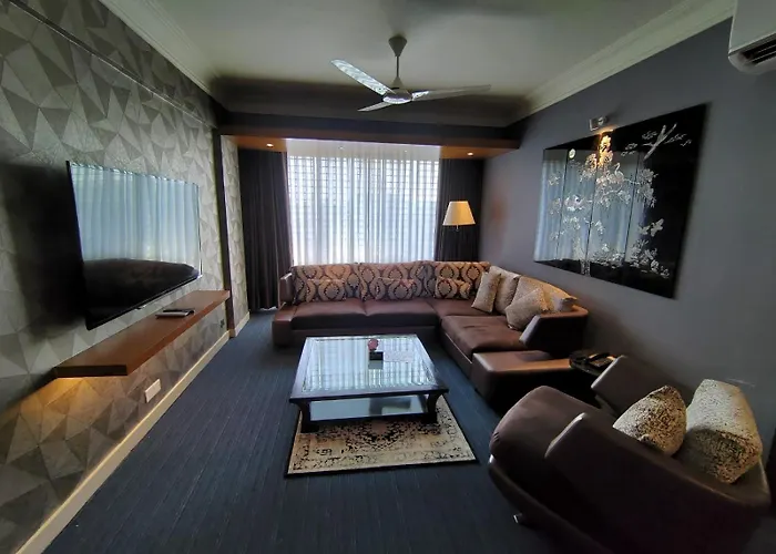 Royal Pearl Suites