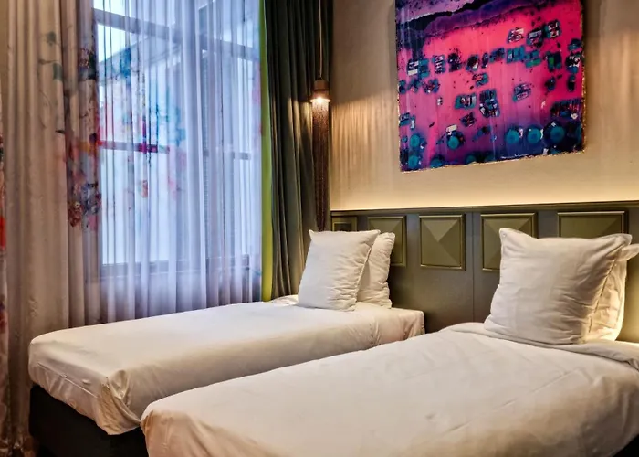 Mister Highland Hotel