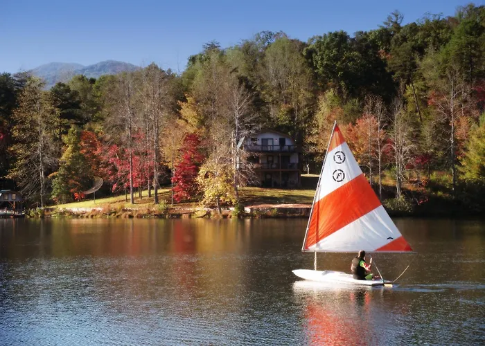 Laurelwood Lodge At Lake Lure, Nc - Sleeps 12