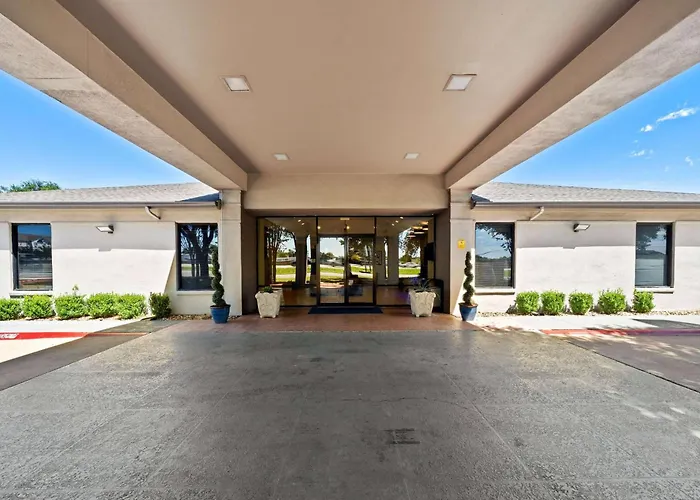 Days Inn By Wyndham Round Rock