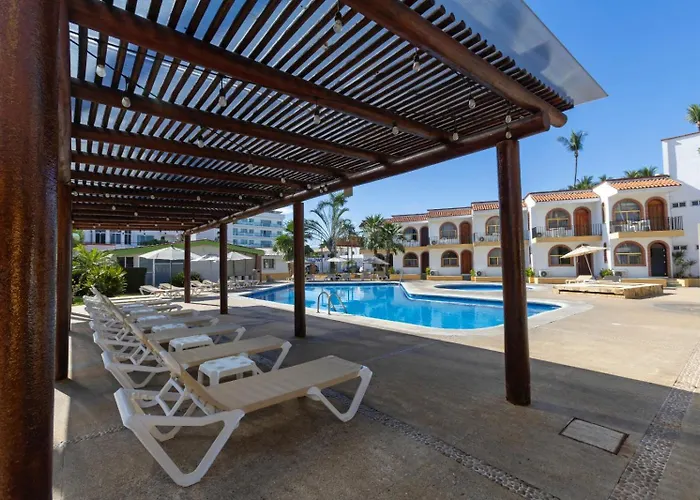 Costa Alegre Hotel & Suites