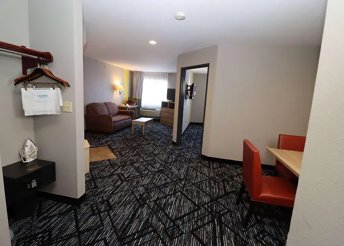 Super 8 By Wyndham Perryville