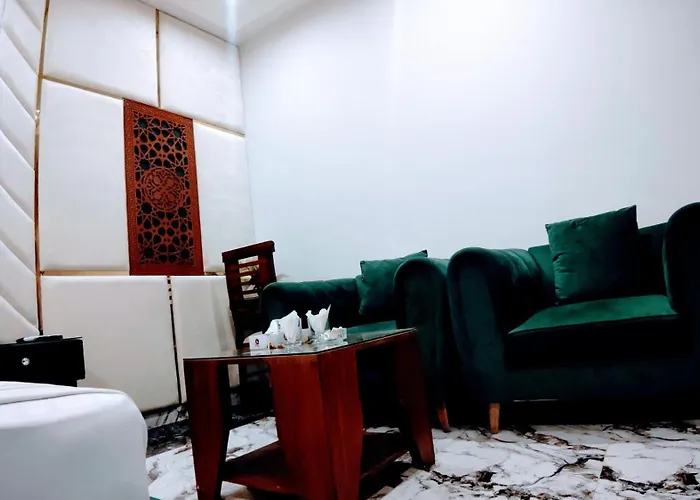 The Signature Hotel Multan