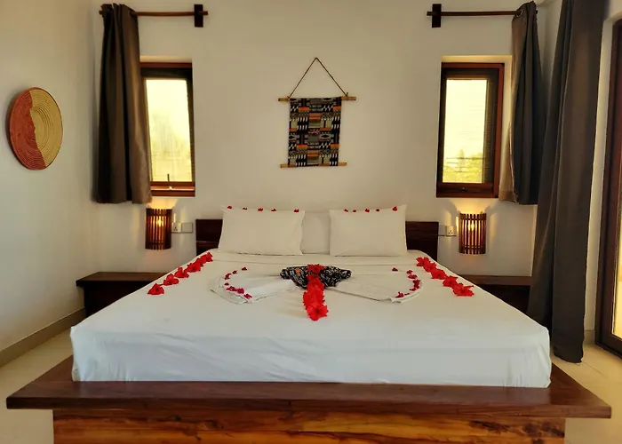 Aluna Beach Apartments