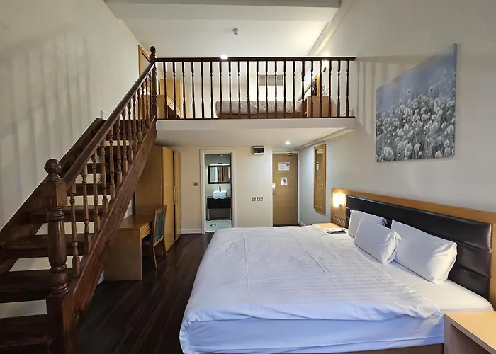 Cromwell Hotel London