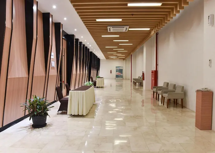 Hotel Santika Mega City Bekasi