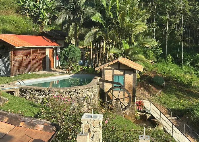 pousada fechada
