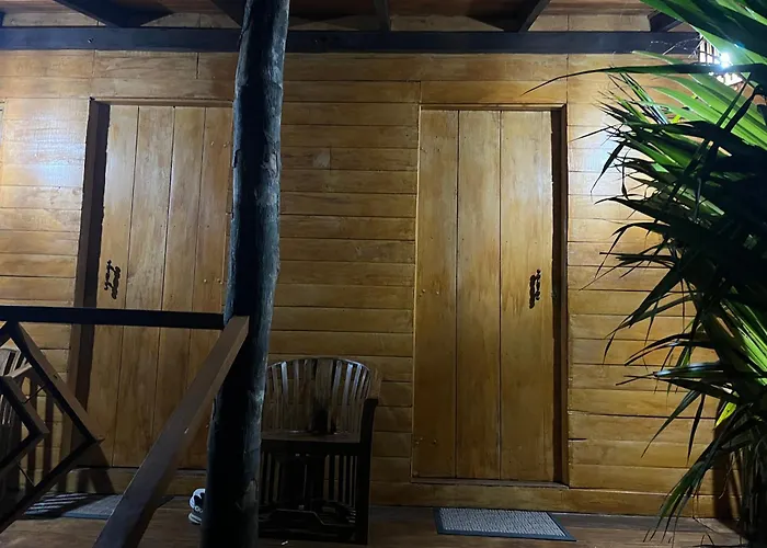 Tanty'S Hostel