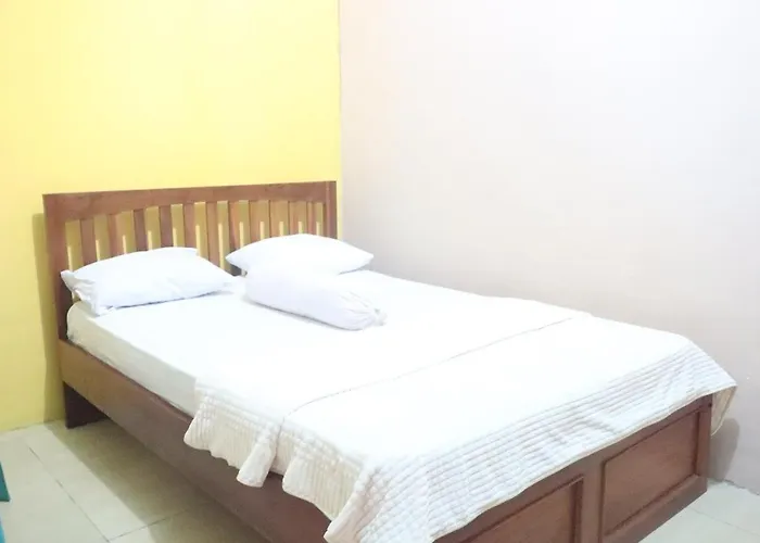 Reddoorz At Hotel Gloria Borong Labuan Bajo