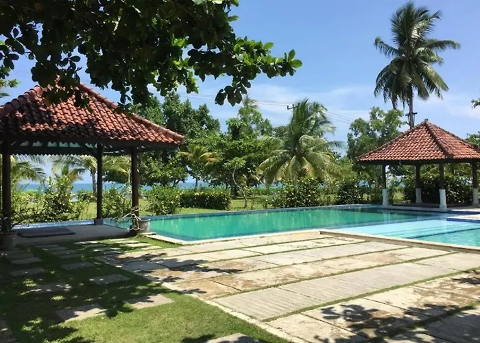 Beach Rock Resort Belitung