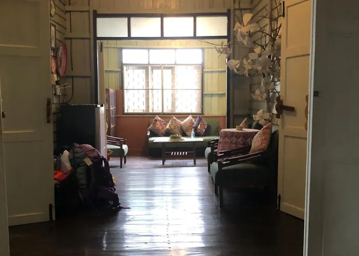 Baan Bua Guest House