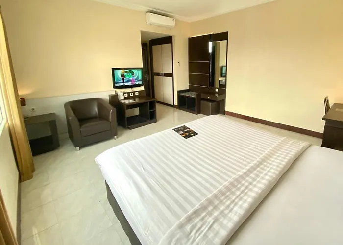 Hotel 88 Jember By Wh - Strategic Location In The City Center