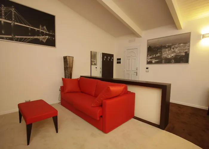 Hotel Paradise Airport