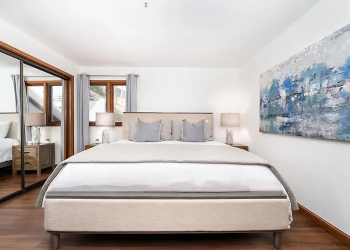 10-Star Property! Premium Ocean Views, Immaculate Corner Condo With Fireplace, New Golf Cart