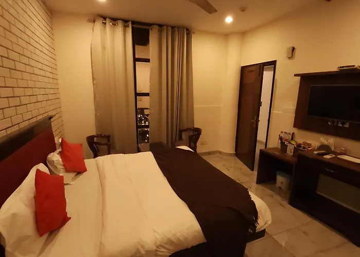 Sector 22 Hotel