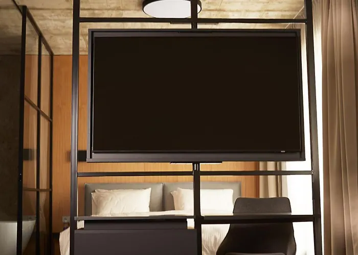 Air Hotel