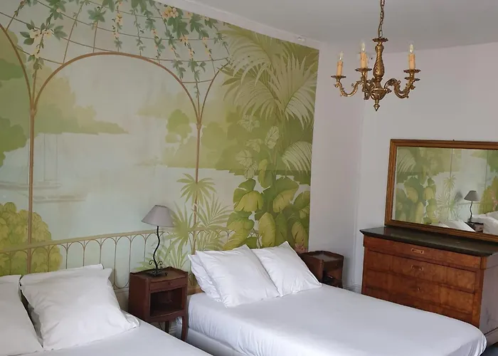 Hotel Des XII Apotres & De La Cle Des Champs