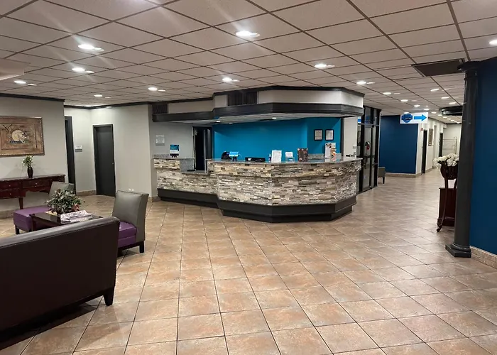 Clarion Inn & Suites Dothan South