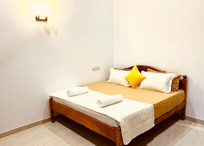 Ahasna Airport Villa