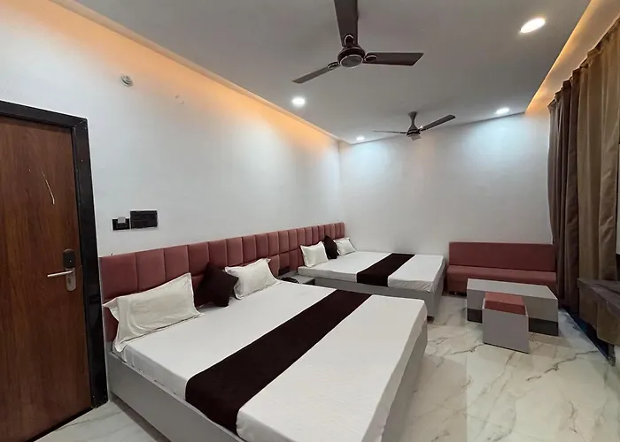 Hotel Shree Ashtvinayak Grand