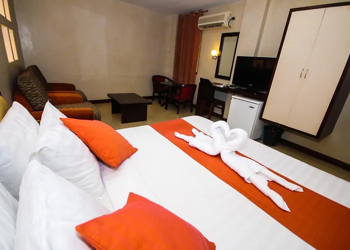 Roxas Midtown Hotel