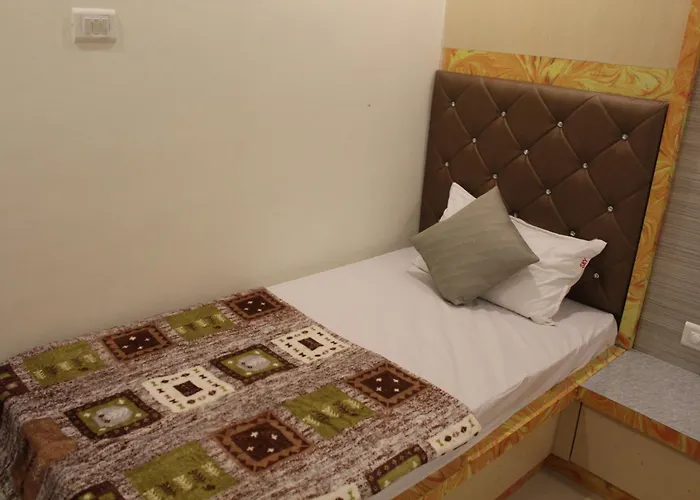 Hotel Skylark