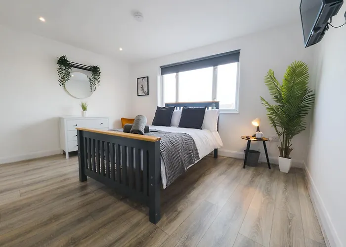 Workstay Albert Road - Contractor & Work Stays