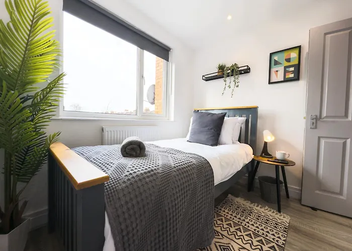 Workstay Albert Road - Contractor & Work Stays