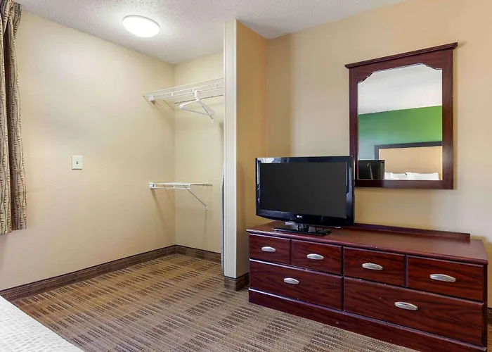 Extended Stay America Suites - Madison - Junction Court