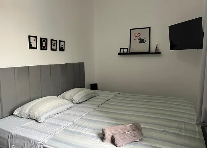 Quartos na Praia - Cozinha Compartilhada, Self Check-in, WiFi, Próximo à Praia