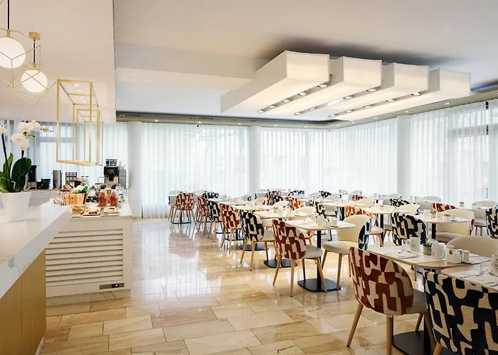 Eurostars Embassy