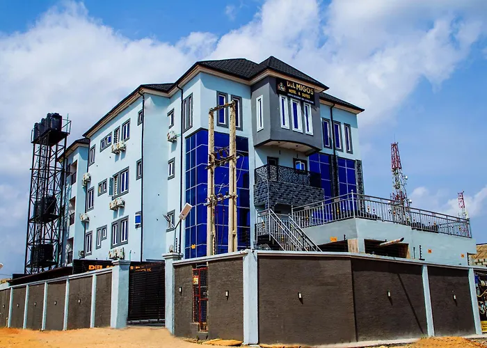 Del Migos Hotel & Suites