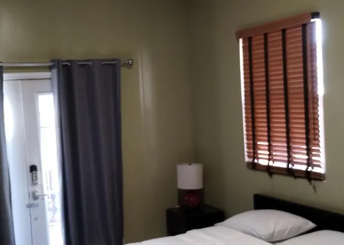 Beautiful 3Br 3Ba Condo With Free Parking Near Downtown Washington Dc