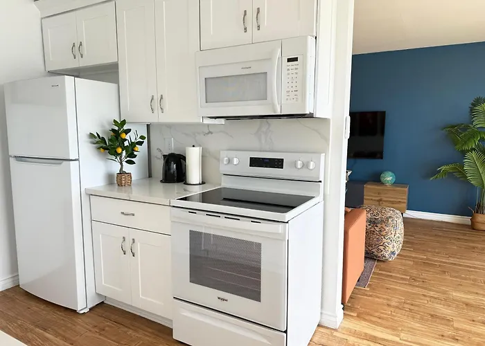 Oceanfront 1 Bed 1 Bath, Parking, Amazing View 132