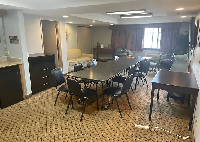 Americinn By Wyndham Hartford Wi