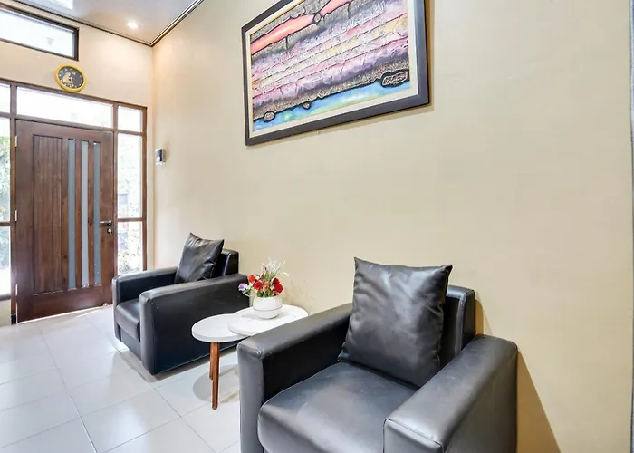 Hotel O Rumah Kost Gresik Syariah