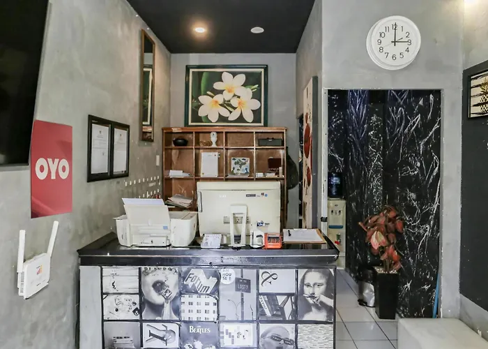 Oyo 93585 Apartemen Cibubur Village By Raja Property