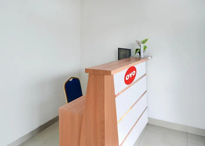 Hotel O Ilir Timur I Near Rsud Siti Fatimah Az-Zahra Formerly Lumendiva Suite