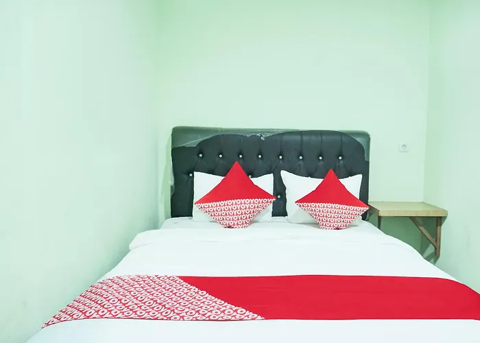 Hotel O Ilir Timur I Near Rsud Siti Fatimah Az-Zahra Formerly Lumendiva Suite