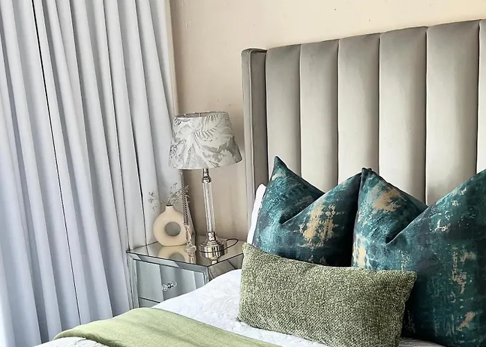 The Loraine Luxury Suites