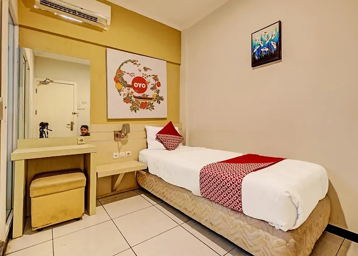 Super Oyo 389 Sky Guesthouse