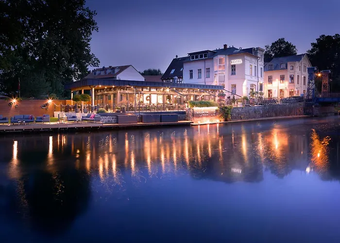Hotel & Restaurant Fackelgarten Plau Am See