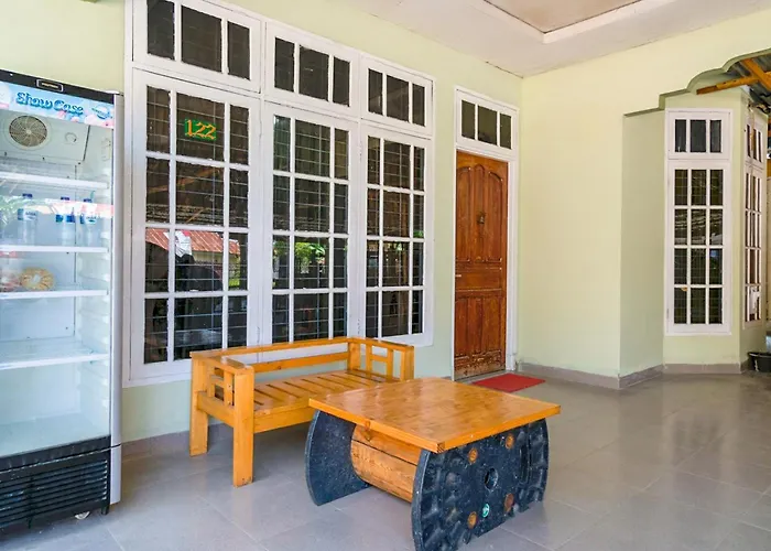 Oyo Life 2745 Nabeza House