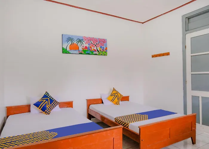 Oyo Life 2638 Hotel Raya