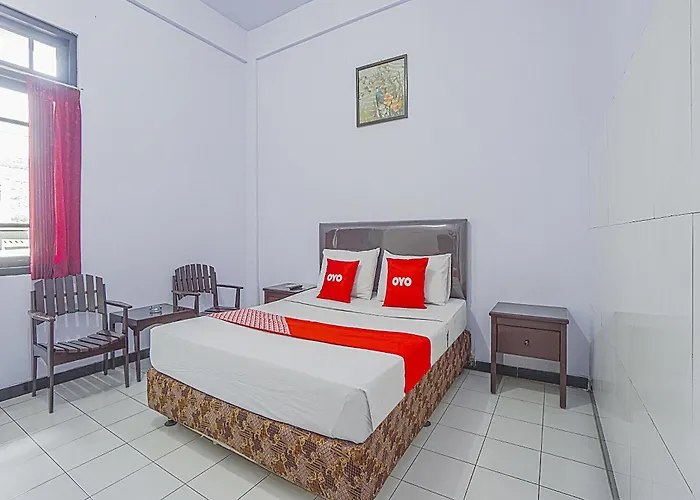 Oyo Life 90589 Palem Garden Hotel
