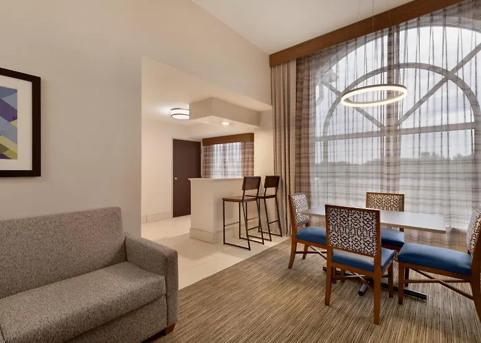 Holiday Inn Express Hotel & Suites Opelika Auburn By Ihg