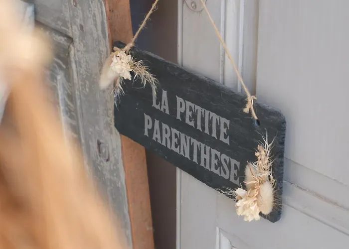 La Petite Parenthese