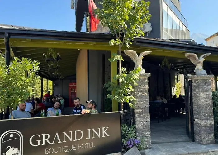 Grand Jnk Boutique Hotel