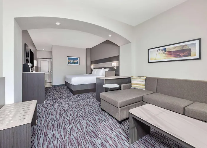 La Quinta By Wyndham Allen At The Village