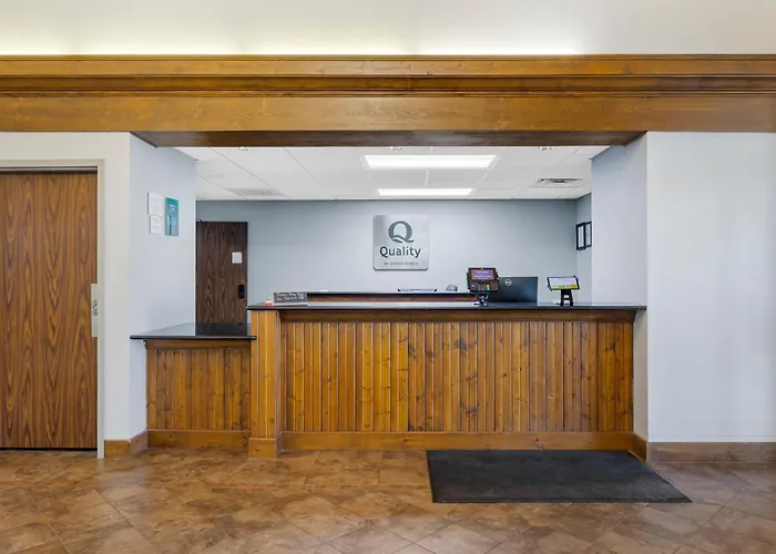 Quality Inn & Suites Monterey I-40